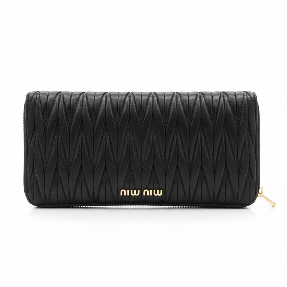 Miu Miu
 Black Matelasse Leather Zip Around Wallet - Picture 4 of 14